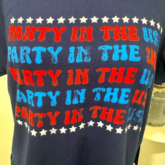 Love Dazed Junior XL, Patriotic July 4th with this "Party in the USA" Shirt - Picture 2 of 10